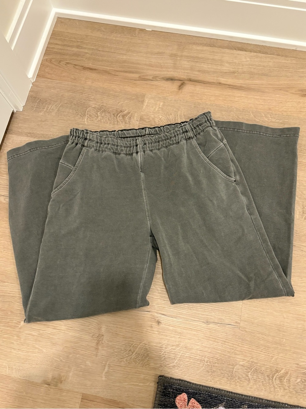 Prana Gray Set Size Small - Picture 2 of 12
